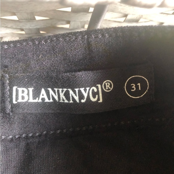 BLANK NYC cotton modal velvet mini skirt - Picture 3 of 5